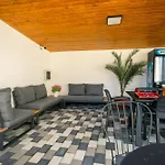 Adamz